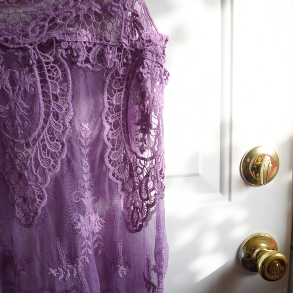 Lacey Throw Over - Picture 2 of 2